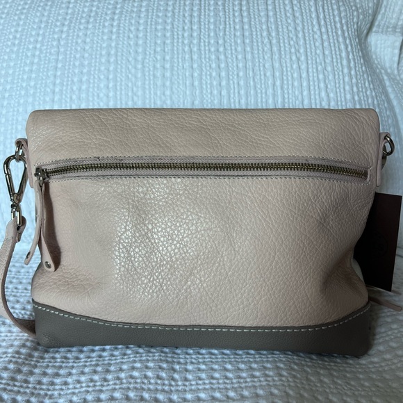 NWT Roots Emma Bag Prince - Picture 2 of 6